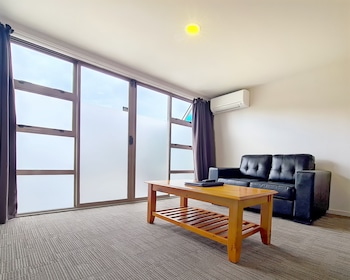 garden hotel christchurch