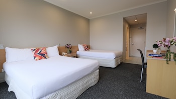 garden hotel christchurch