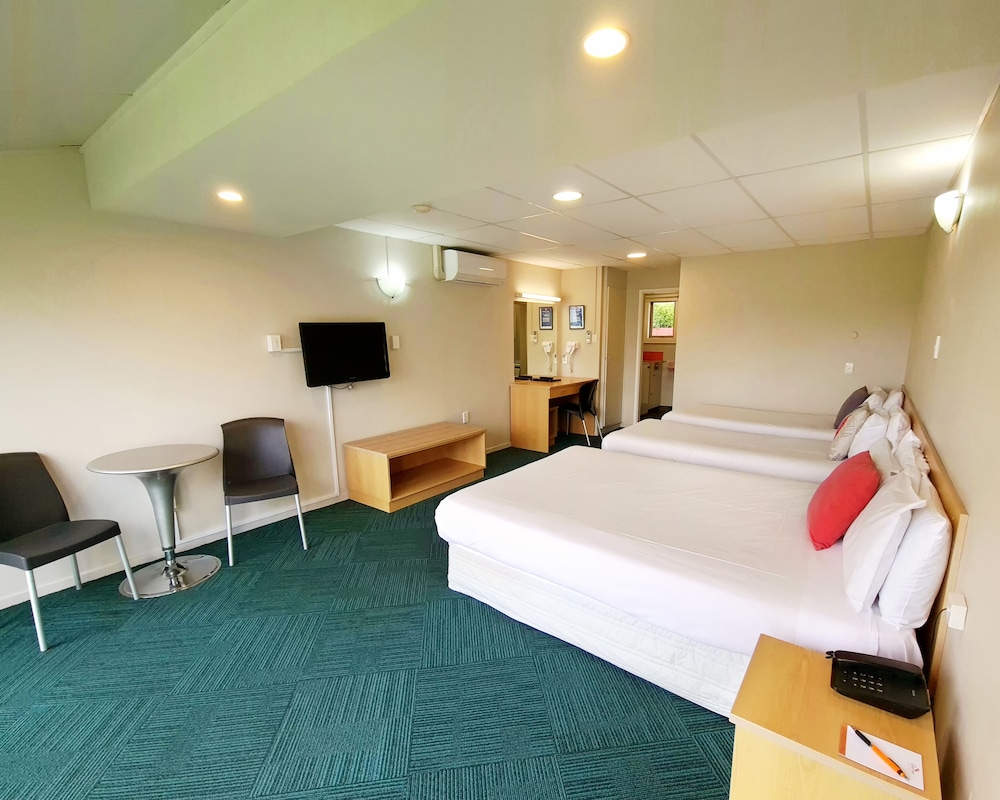 garden hotel christchurch