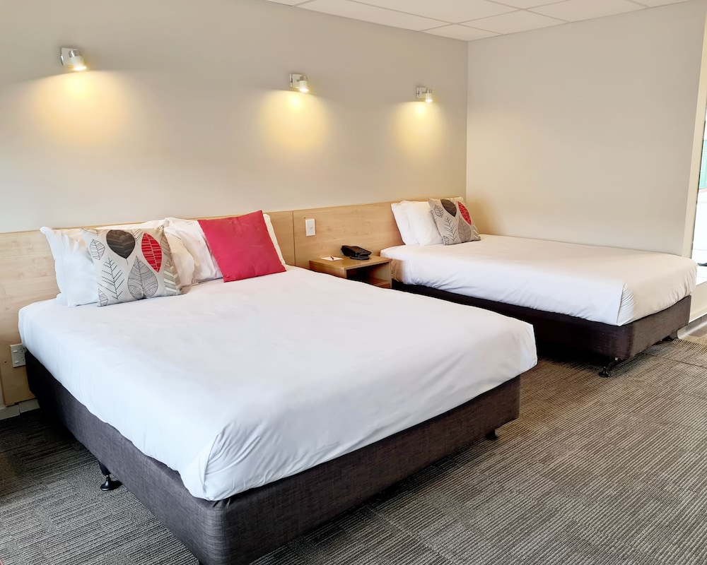 garden hotel christchurch