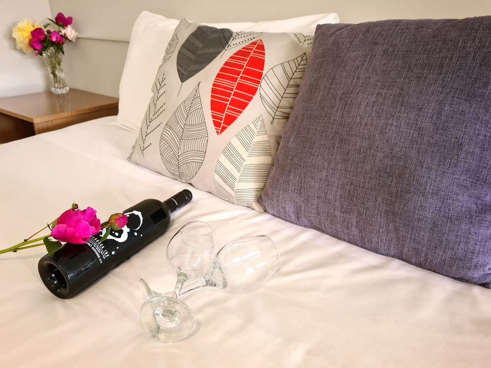 garden hotel christchurch