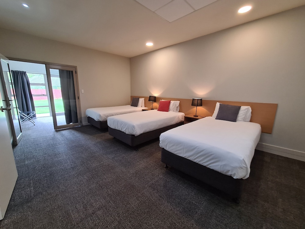 garden hotel christchurch