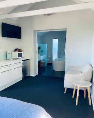 hideaway studio accommodation