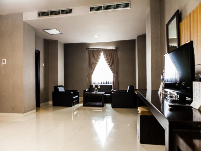 hotel orchardz jayakarta