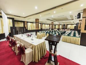 hotel orchardz jayakarta