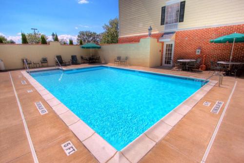 Hampton Inn & Suites State College At Williamsburg Square,Patton Township>>Centre County,3 star