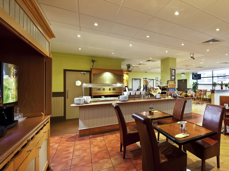 ibis stevenage centre