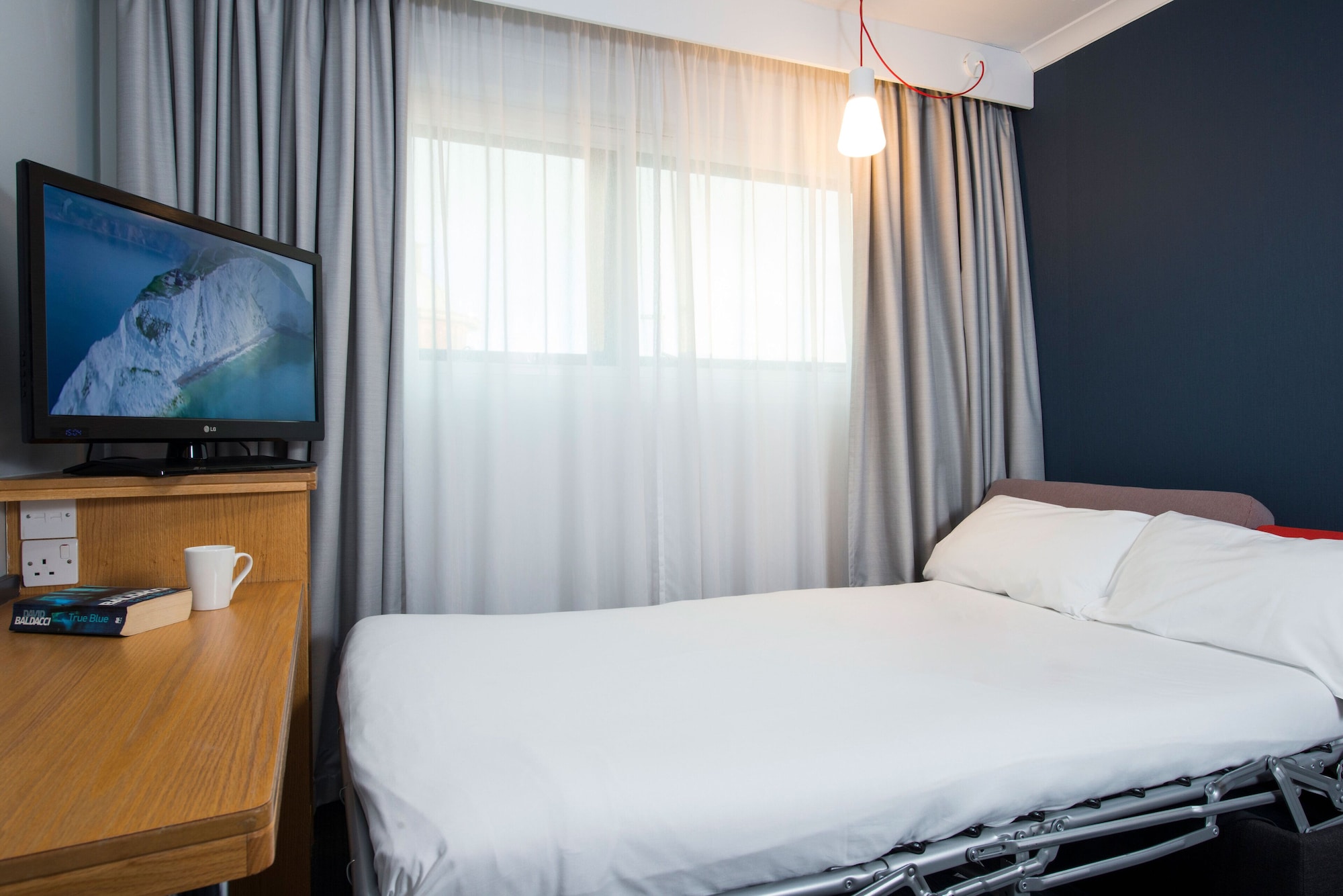 holiday inn express stirling by ihg
