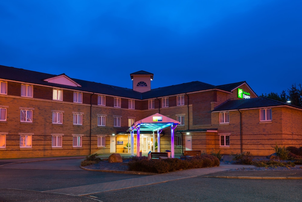 holiday inn express stirling by ihg