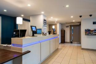 holiday inn express stirling by ihg