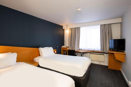 holiday inn express stirling by ihg