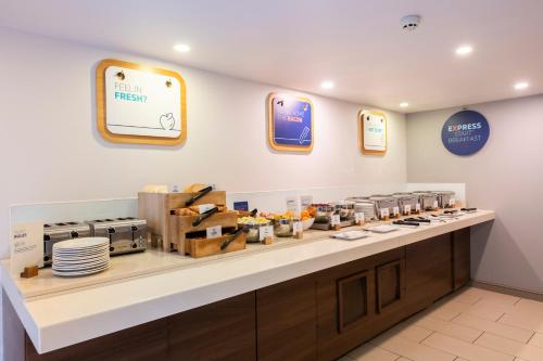 holiday inn express stirling by ihg