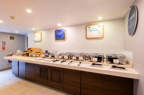 holiday inn express stirling by ihg