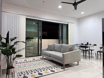 plaza arcadia desa park city by perfect host