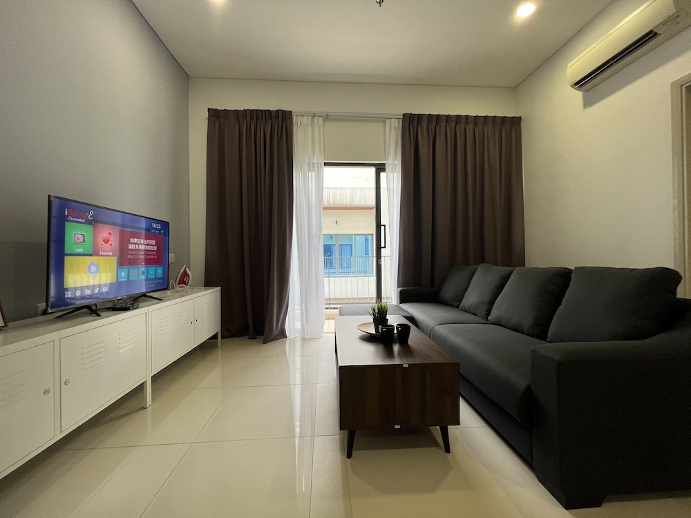 plaza arcadia desa park city by perfect host