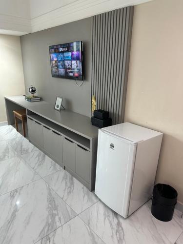 flat tropical particular