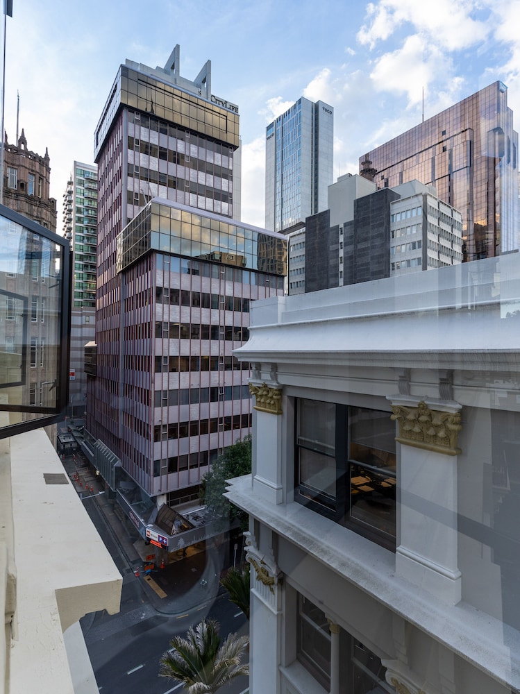 lovely urban studio plus loft off queen street