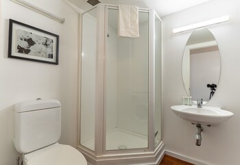 lovely urban studio plus loft off queen street