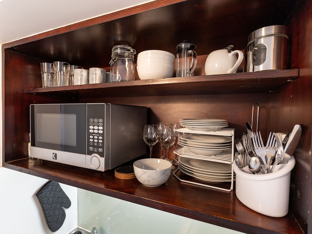 lovely urban studio plus loft off queen street