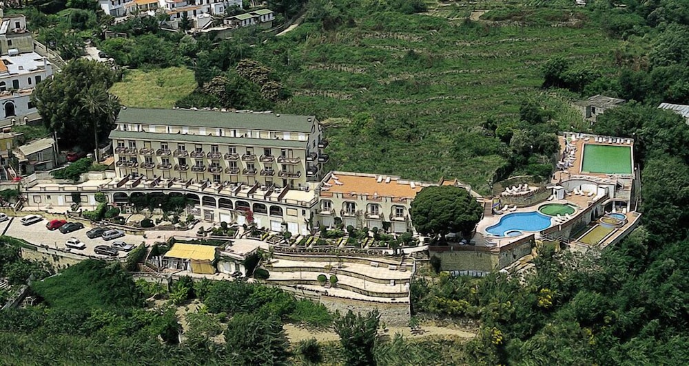 suisse thermal village