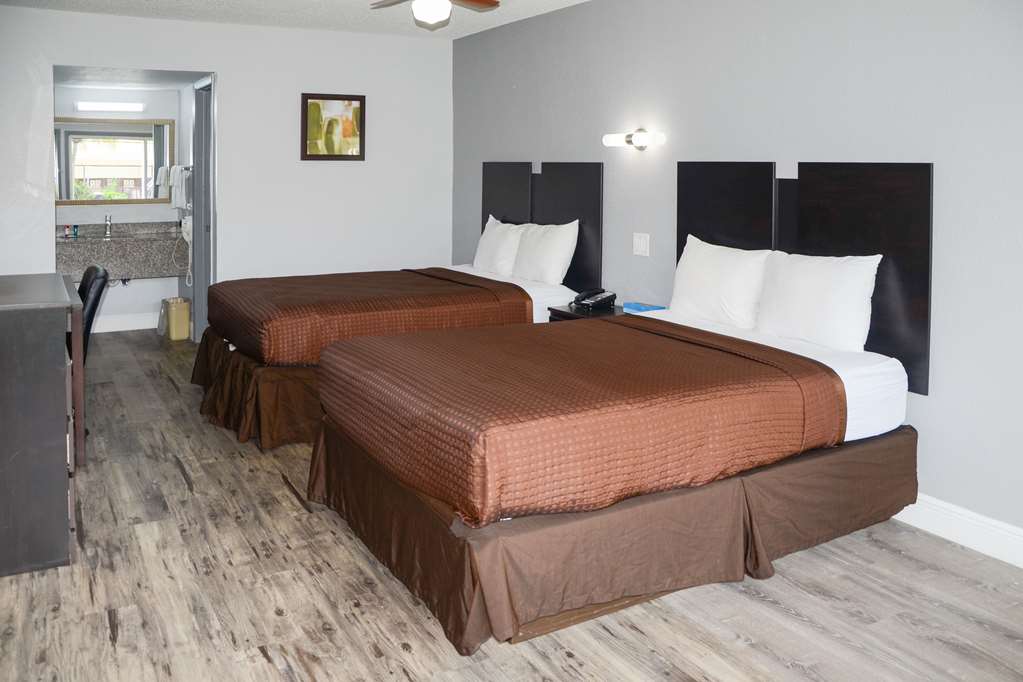 rodeway inn sun city center