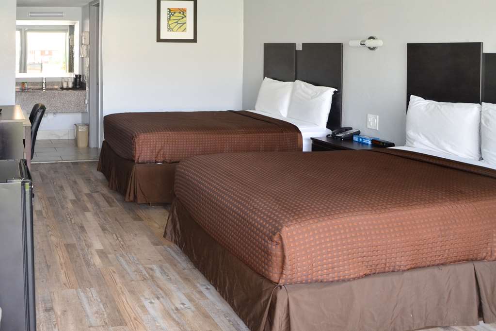 rodeway inn sun city center