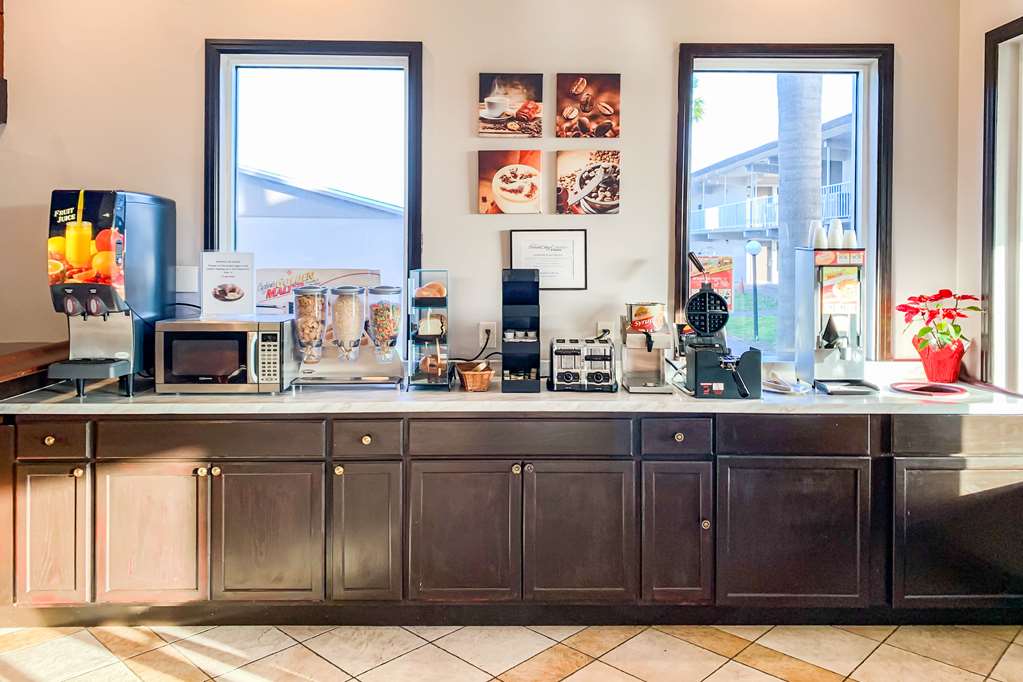 rodeway inn sun city center