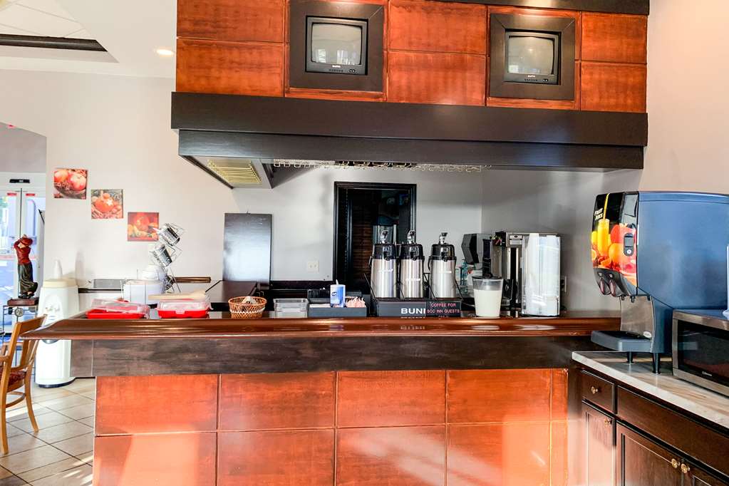 rodeway inn sun city center