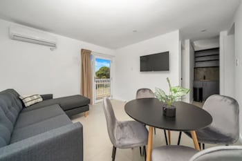 kiama motel 617