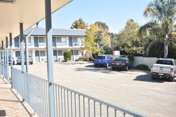 Tumut Farrington Motel,Gundagai>>Bombowlee,4 star