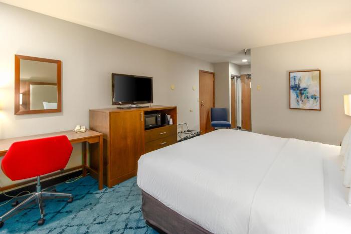 red lion hotel templins on the river