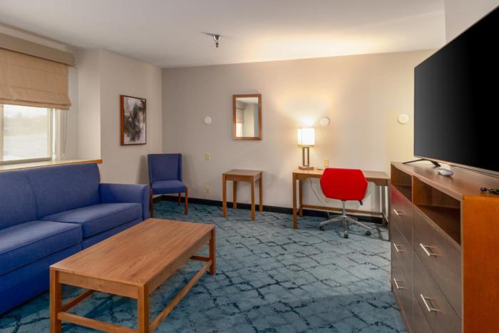 red lion hotel templins on the river