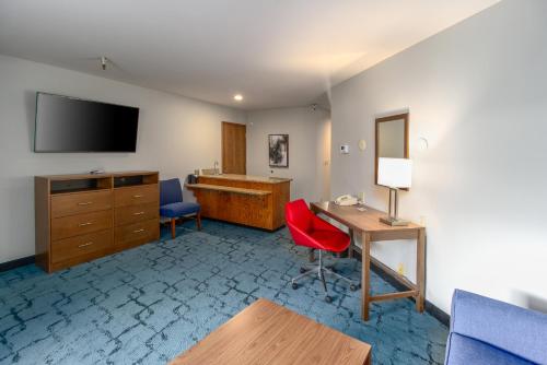 red lion hotel templins on the river