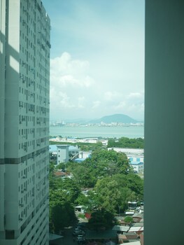 Karen's Straits Garden Family Suite,,0 star