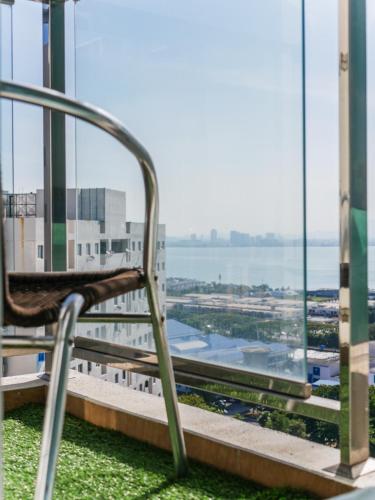karens straits garden family suite