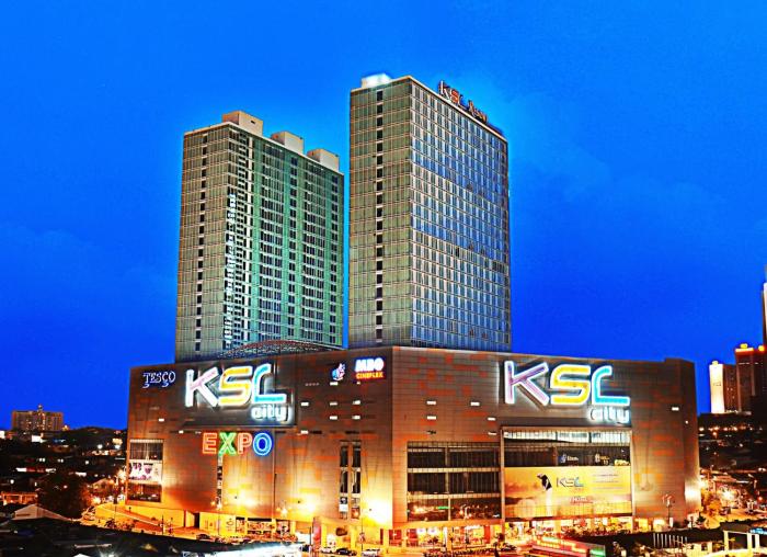 jb city desplanade shopping mall apartment
