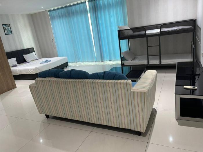 jb city desplanade shopping mall apartment
