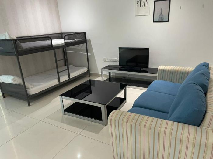 jb city desplanade shopping mall apartment