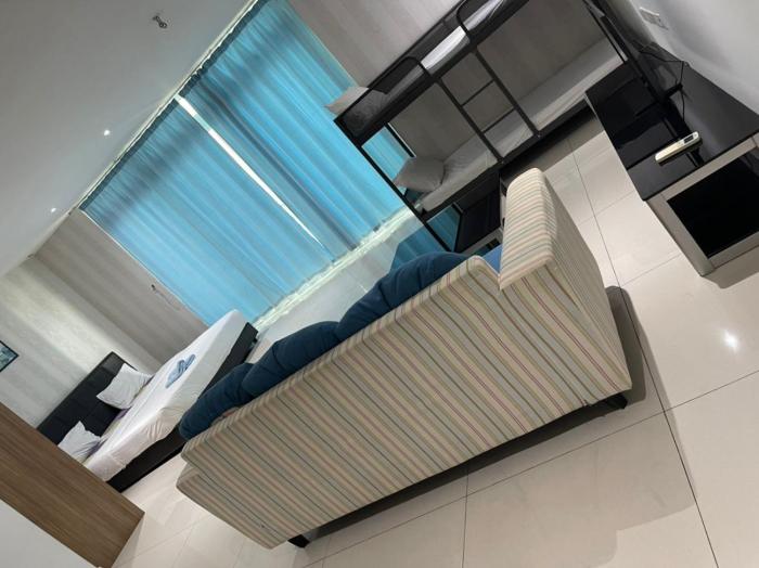 jb city desplanade shopping mall apartment
