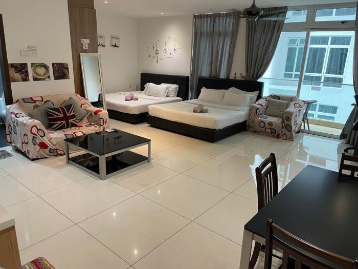 jb city desplanade shopping mall apartment