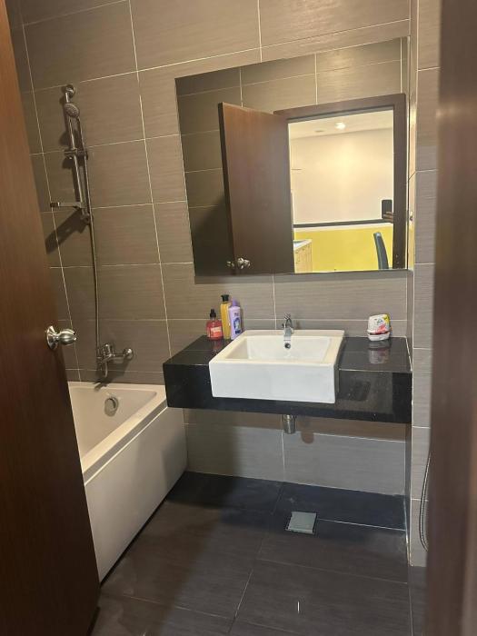 jb city desplanade shopping mall apartment