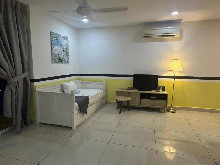 jb city desplanade shopping mall apartment