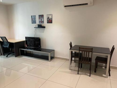 jb city desplanade shopping mall apartment