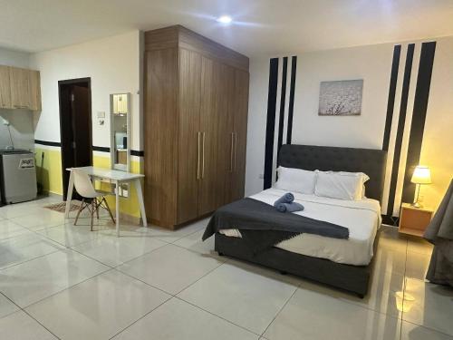 jb city desplanade shopping mall apartment