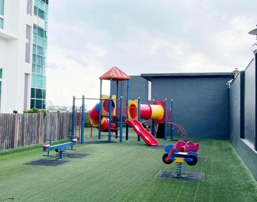 jb city desplanade shopping mall apartment