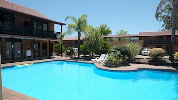 maclin lodge motel