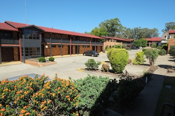 maclin lodge motel