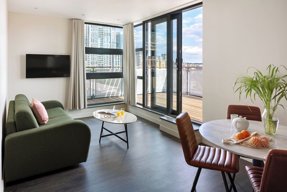 marlin apartments canary wharf