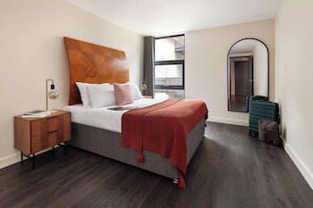 marlin apartments canary wharf