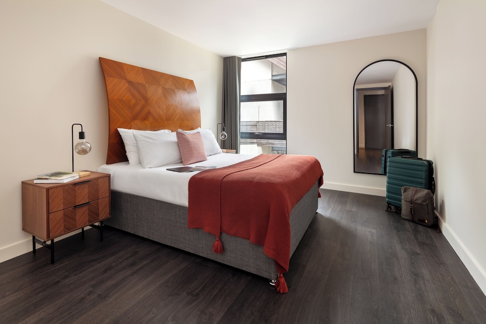 marlin apartments canary wharf